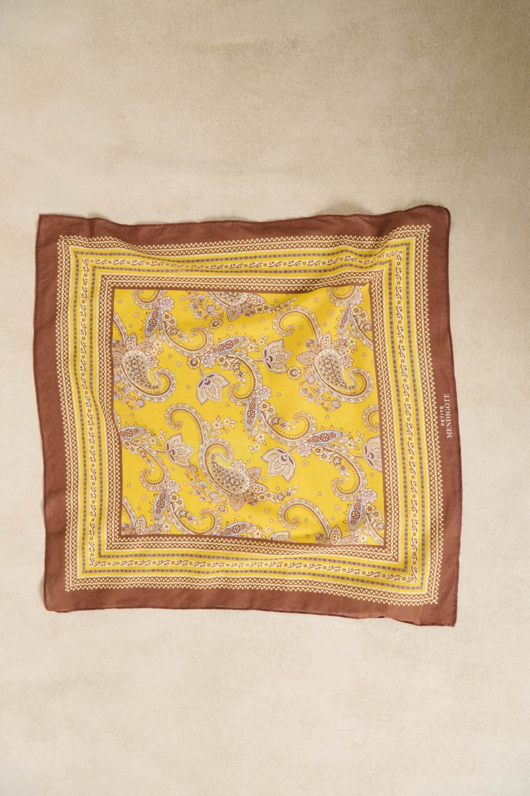 Foulard anda