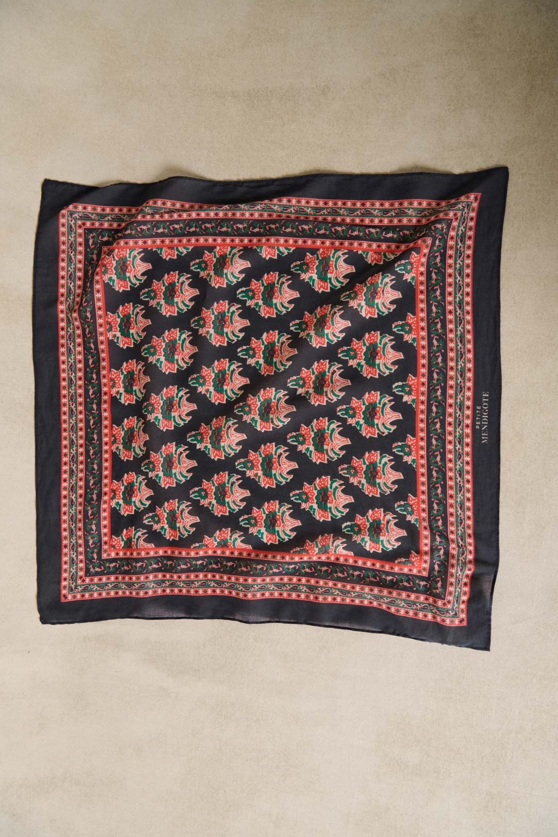 Foulard anda