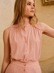 Top Nadine